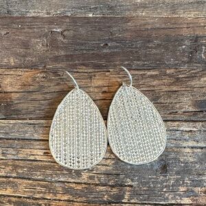 Anna Beck Elegant Silver Teardrop Earrings